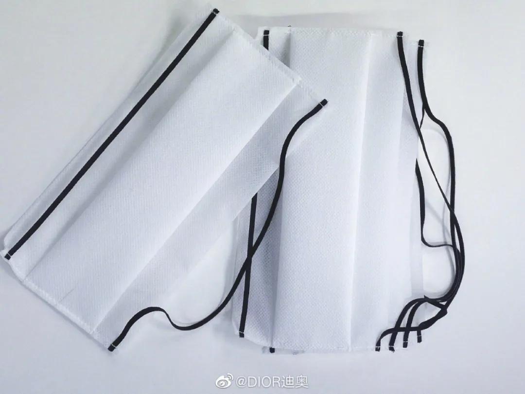 齐了！*博兰**基尼口罩、苹果面具、迪奥洗手液、戴森呼吸机……大牌跨界这样干