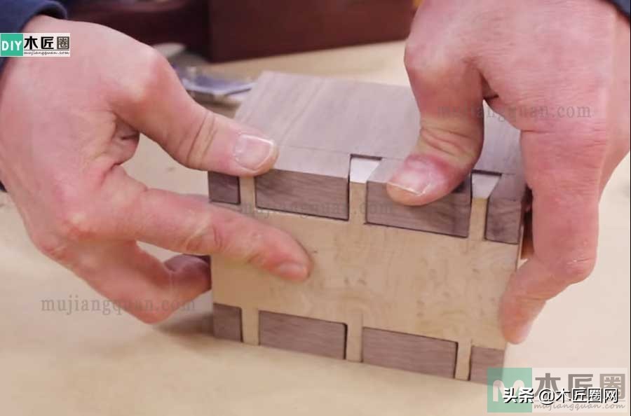 吉他架挂墙怎么做,自制吉他挂壁架尺寸