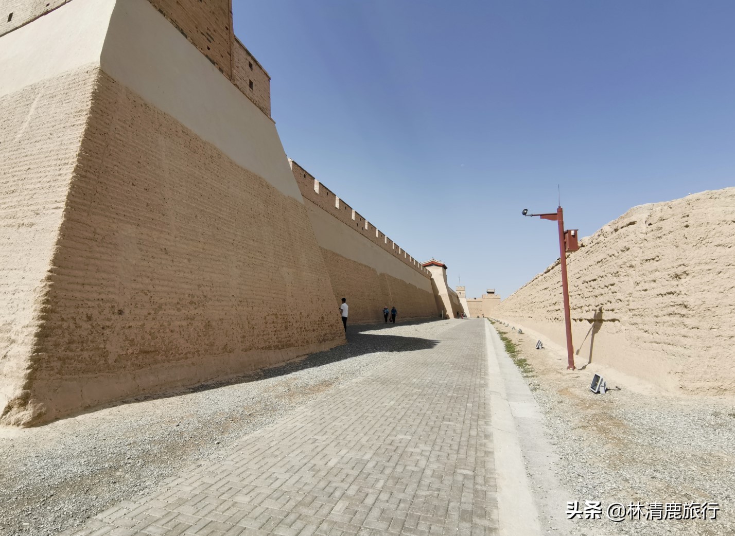 嘉峪关天下第一关古城墙,嘉峪关素有天下第一雄关之称对吗