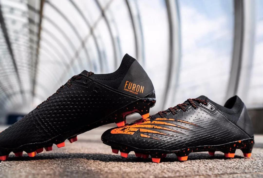 足球世界新赛季阵容,2022足球装备