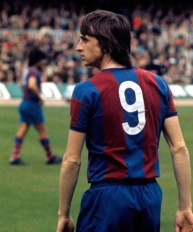 实况足球星期三活动精选,实况足球2020绿茵传奇怎么编辑