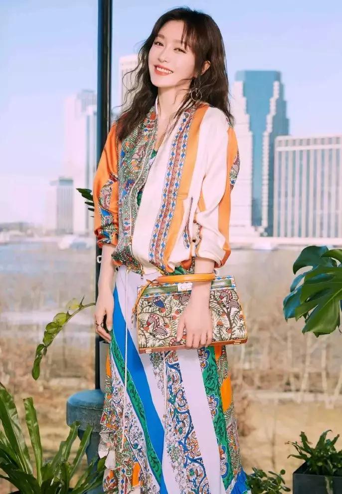 品牌女包包推荐网红款2022年新款,最近两年流行的包包品牌