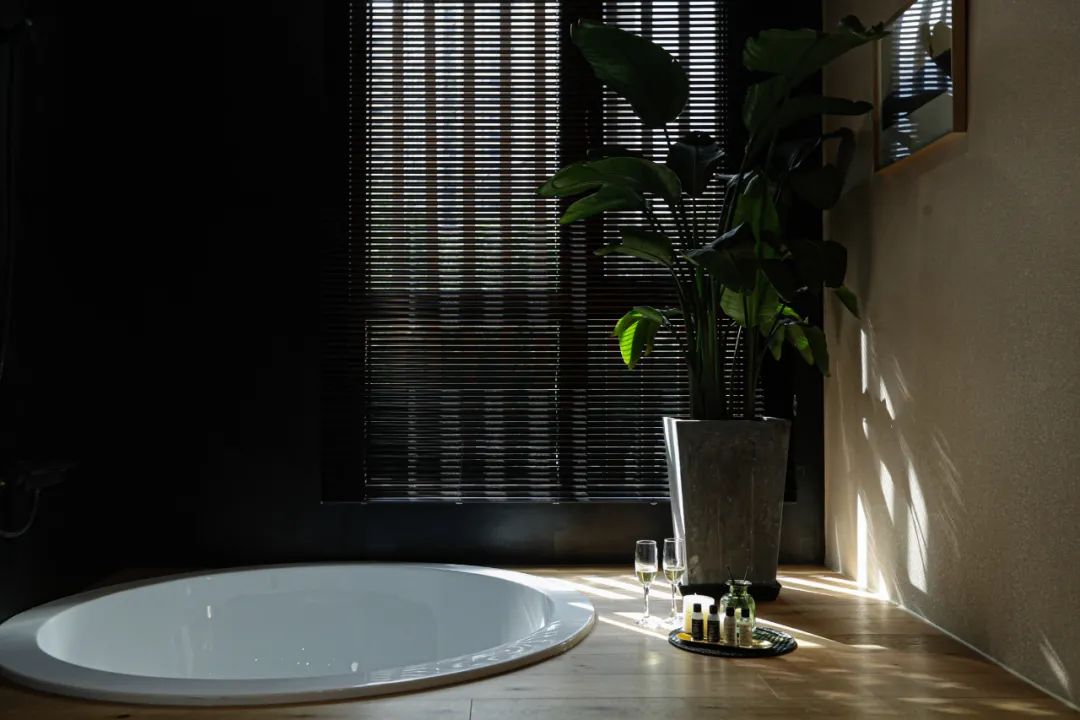 杭州20min直达设计师美宿！为一张床赴一座城，超小众玩法