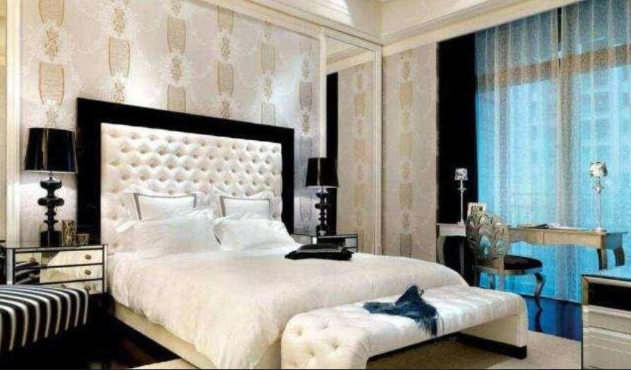 酒店情侣床有什么好处,酒店床尾的长凳叫什么