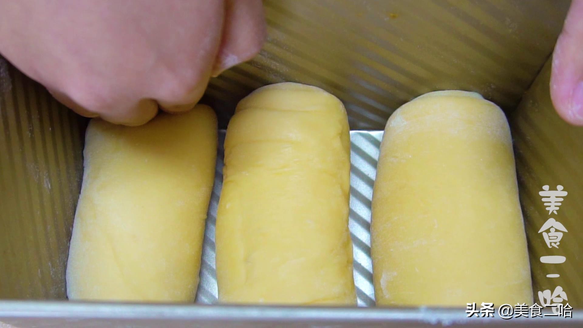 最新吐司面包做法用烤箱,整个吐司面包的烘焙方法