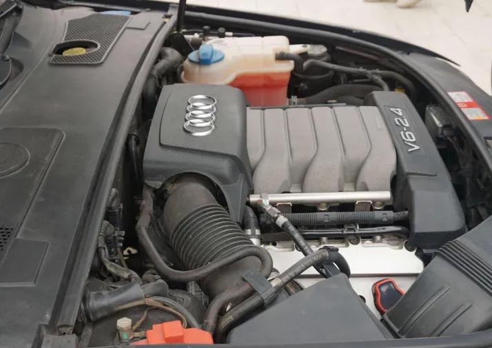 女子买奥迪发现是大众的发动机,男子买奥迪发现发动机是大众