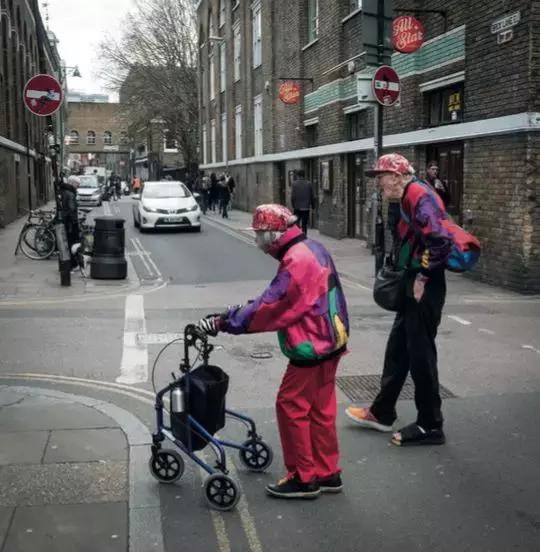 街拍摄影需要什么设备,街拍摄影用什么镜头