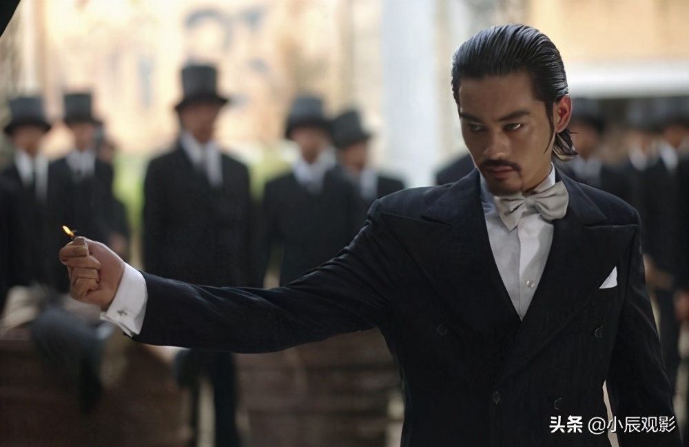 周星驰少林足球招牌动作,少林足球队周星驰演的完整版