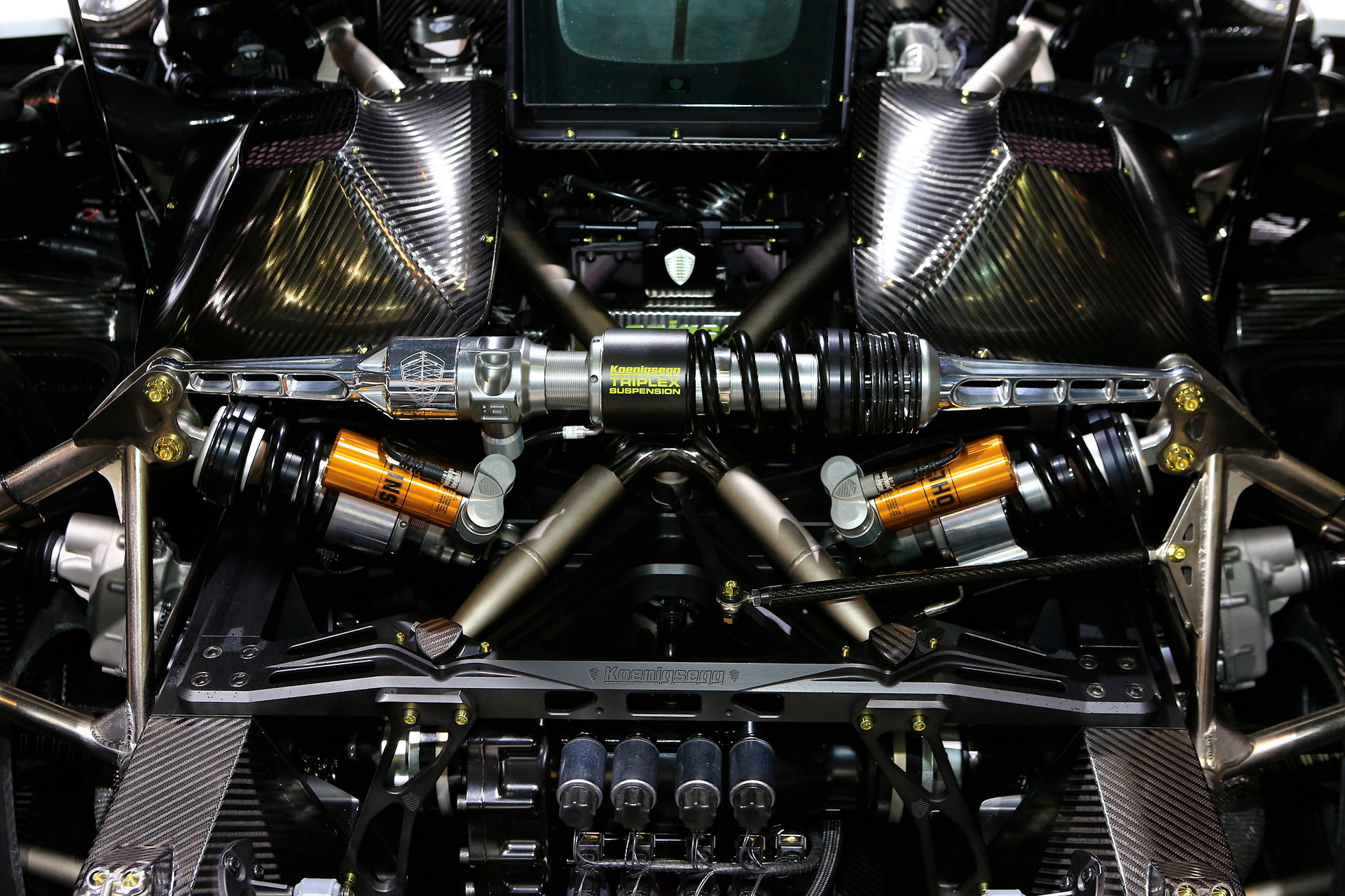 三十几人的瑞典小厂，如何就打造出千万级别的超跑呢？本文详解