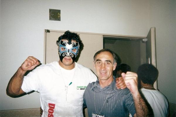 ncaawweufc三冠王,布洛克从ufc回归wwe第一场比赛