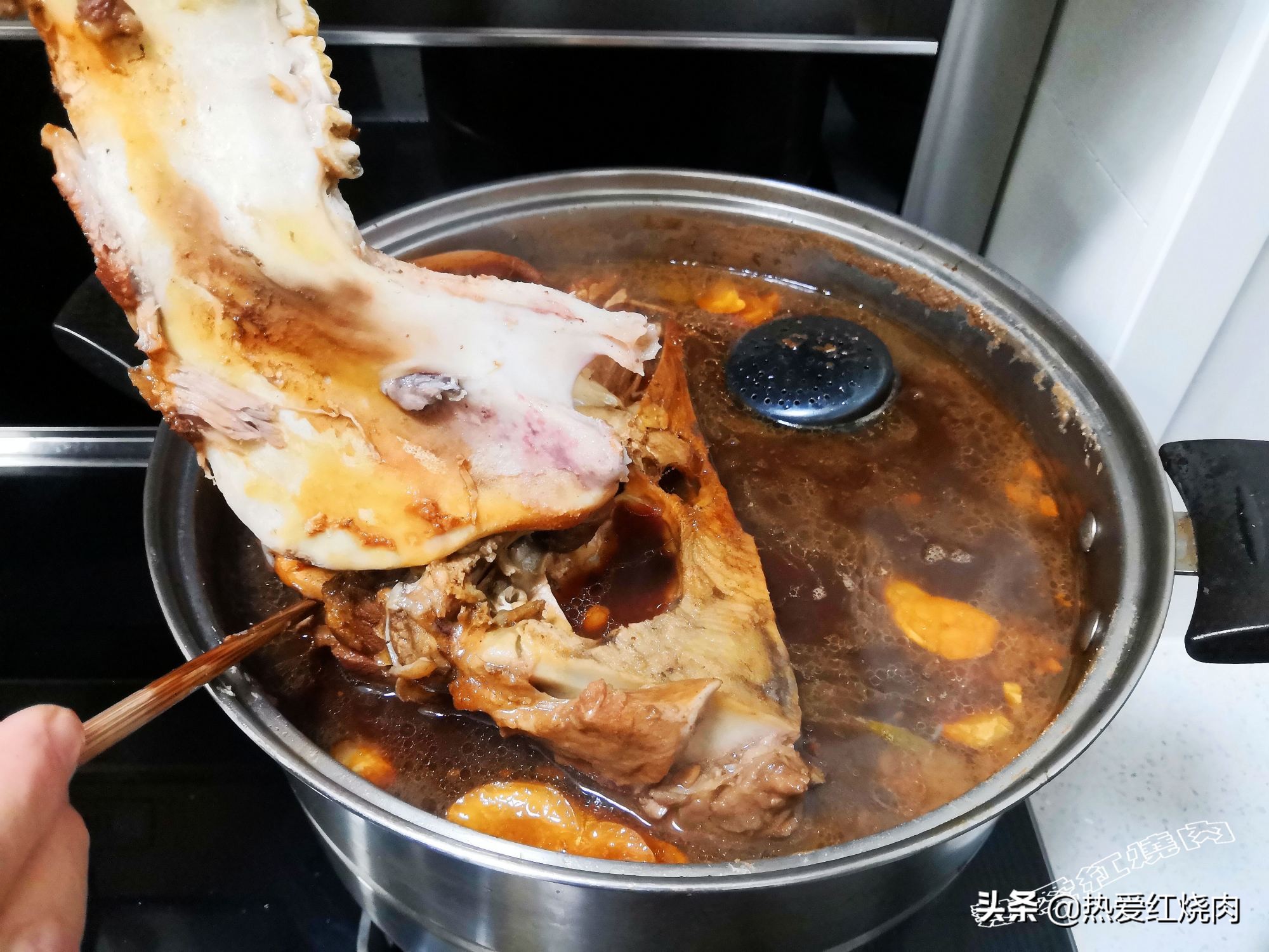 过年买了一个猪头寓意,年夜饭必备的猪头肉