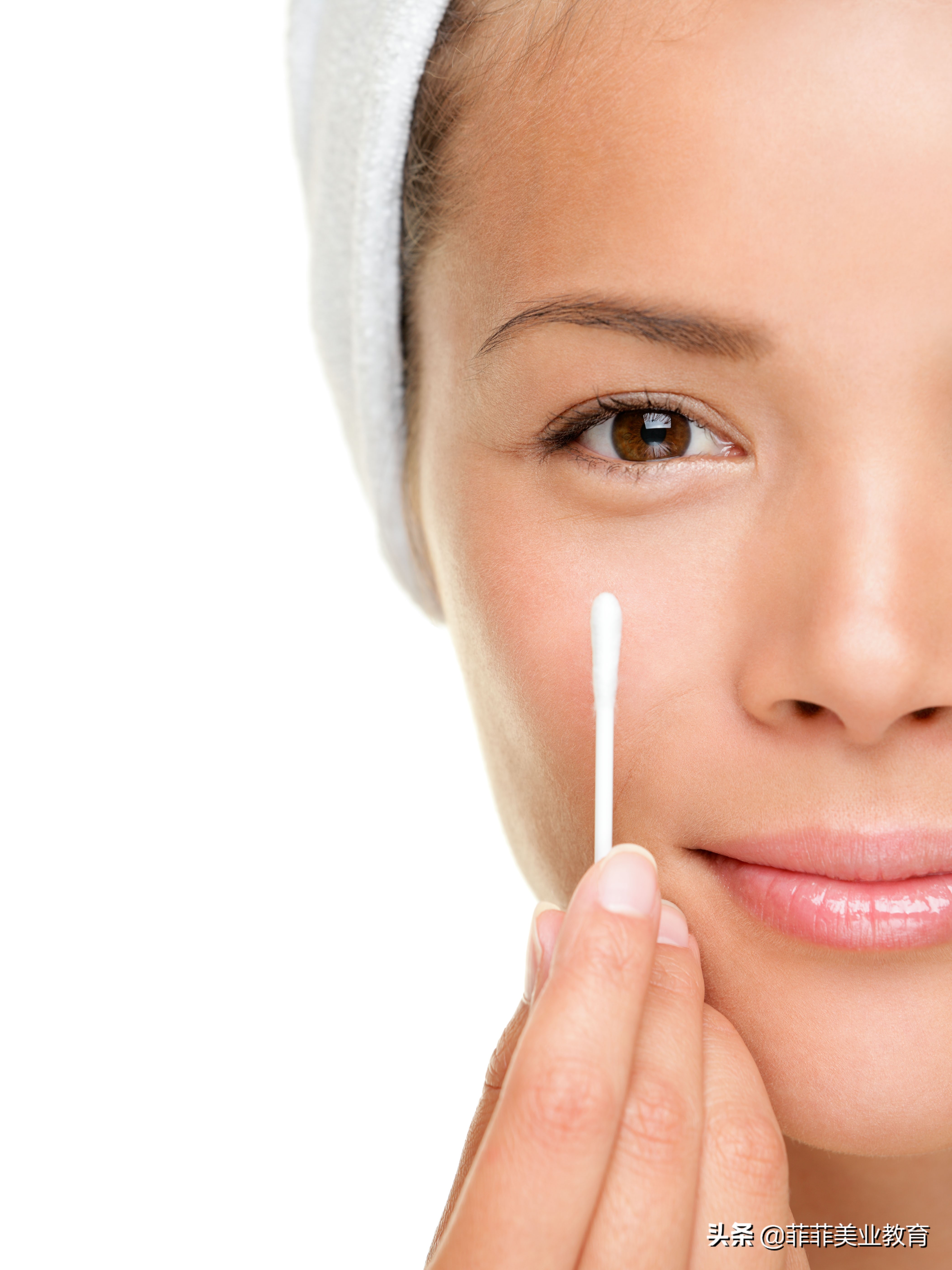 底妆卡粉起皮怎么办？分享超实用的小妙招，赶快学起来