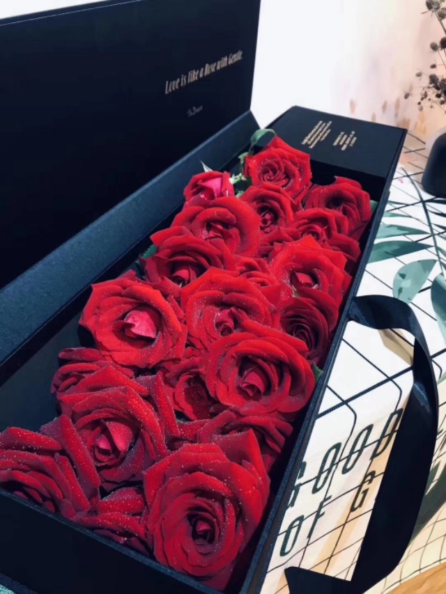 原来不是只有情人节才能收到礼物,从来没有收到过情人节的礼物