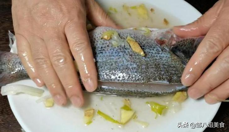 鱼肉怎么做才不会腥,鱼肉煮好了很腥怎么办