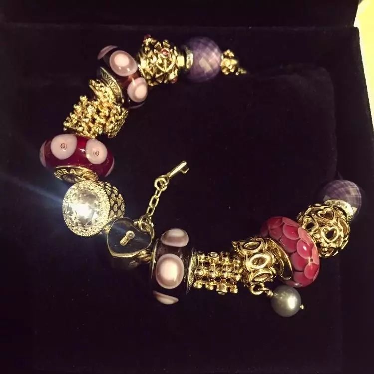 8万左右的潘多拉手链,潘多拉金手链8000元