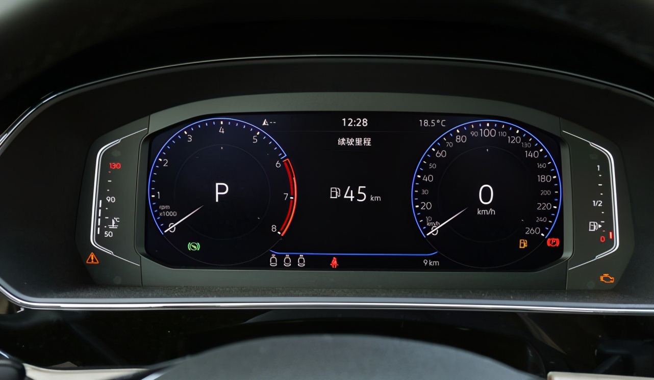 大众帕萨特每公里多少油耗正常,大众帕萨特油耗多少才是正常