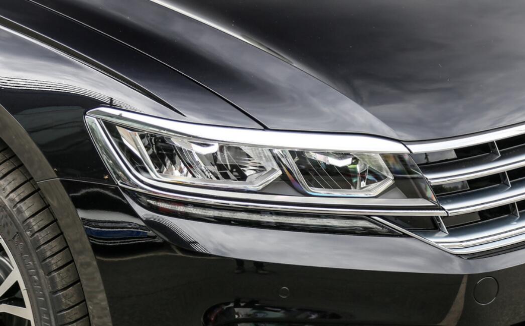 可惜一身高端德系血统，长近5米1配299马力，降价5万仍少人赏识