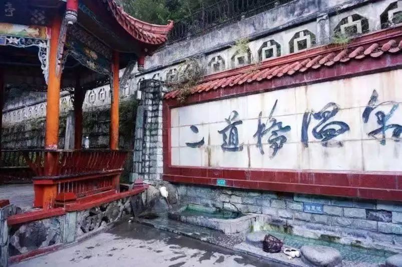 成都3-5天看雪泡温泉自驾游,成都周边泡温泉看雪景