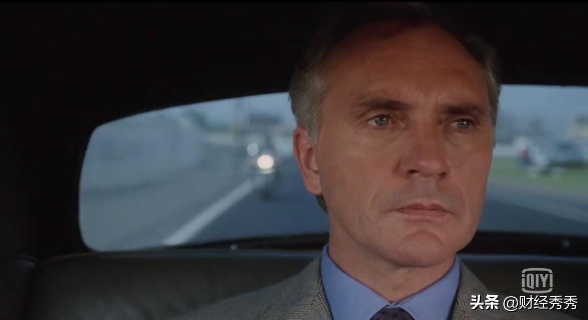 《华尔街》:股市草根的逆袭之路,演员“道格拉斯”封神