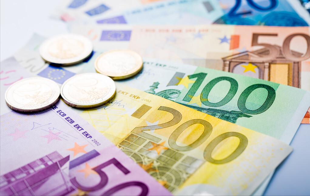 定投股票指数与指数基金区别,策略指数和宽基指数哪个适合定投