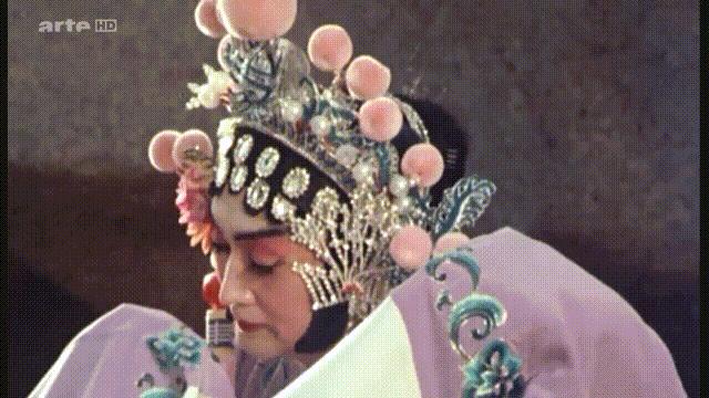 他被父母抛弃,她被父亲抛弃被继母算计被退婚