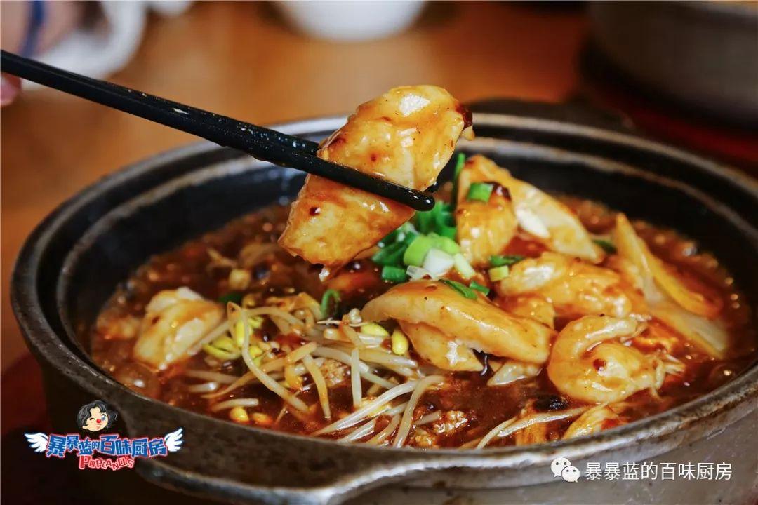 一到饭点店里就坐满了人,一到饭点全是食客