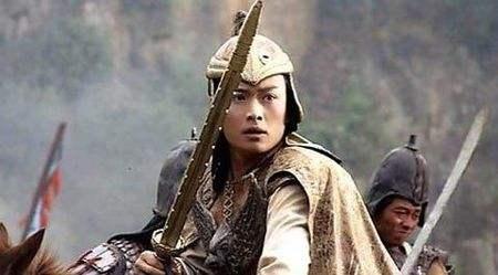 黄海冰：撞脸樊少皇，当红时3拒琼瑶，47岁过气当毛主席特型演员