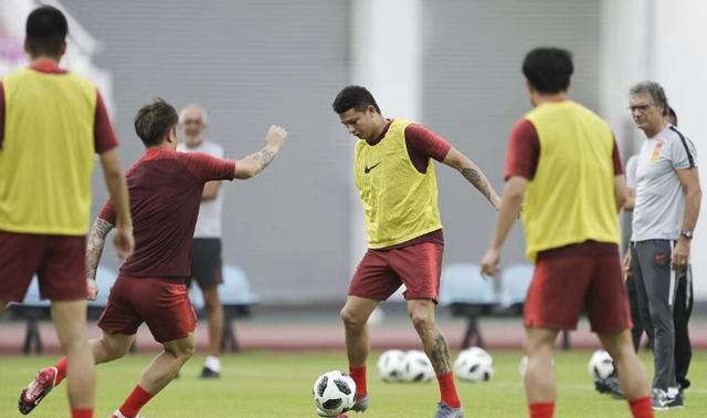 为什么现在中国足球表现这么好,中国足球为什么就这么烂