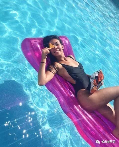 世界足球太太团颜值排行榜,国足太太团颜值爆表