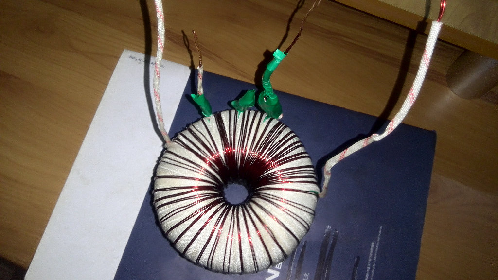 老式手工绕制12v充电器,车载充电器怎么接12v蓄电池