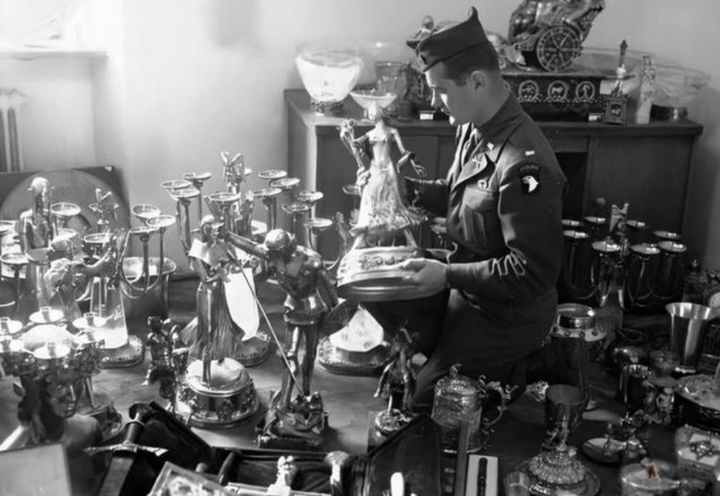 二战德国美国抢银行黄金真实事件,纳粹究竟抢走了多少黄金