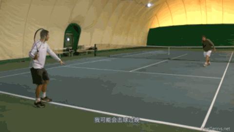 球陷入沙坑壁如何补救,高尔夫球进积水沙坑怎么处置