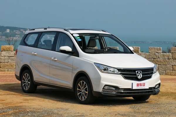 宝骏730cvt时尚型16年还值多少钱,宝骏730cvt自动挡二手车价格