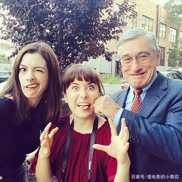 安妮海瑟薇职场电影,安妮海瑟薇职场形象电影