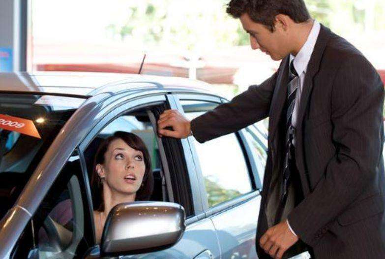 面试委婉的拒绝别人天天蹭车,面试官同事违章你怎么做