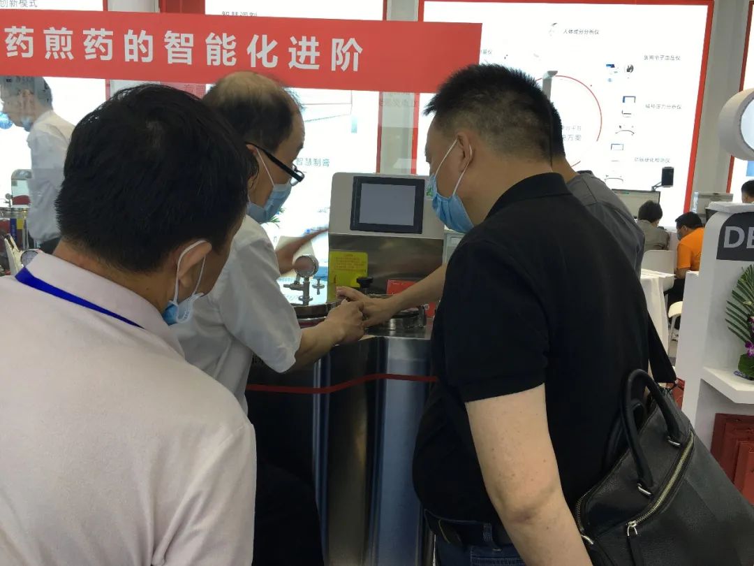 东华原医疗CMEF回顾：三十年峥嵘岁月，拥未来奋勇前行