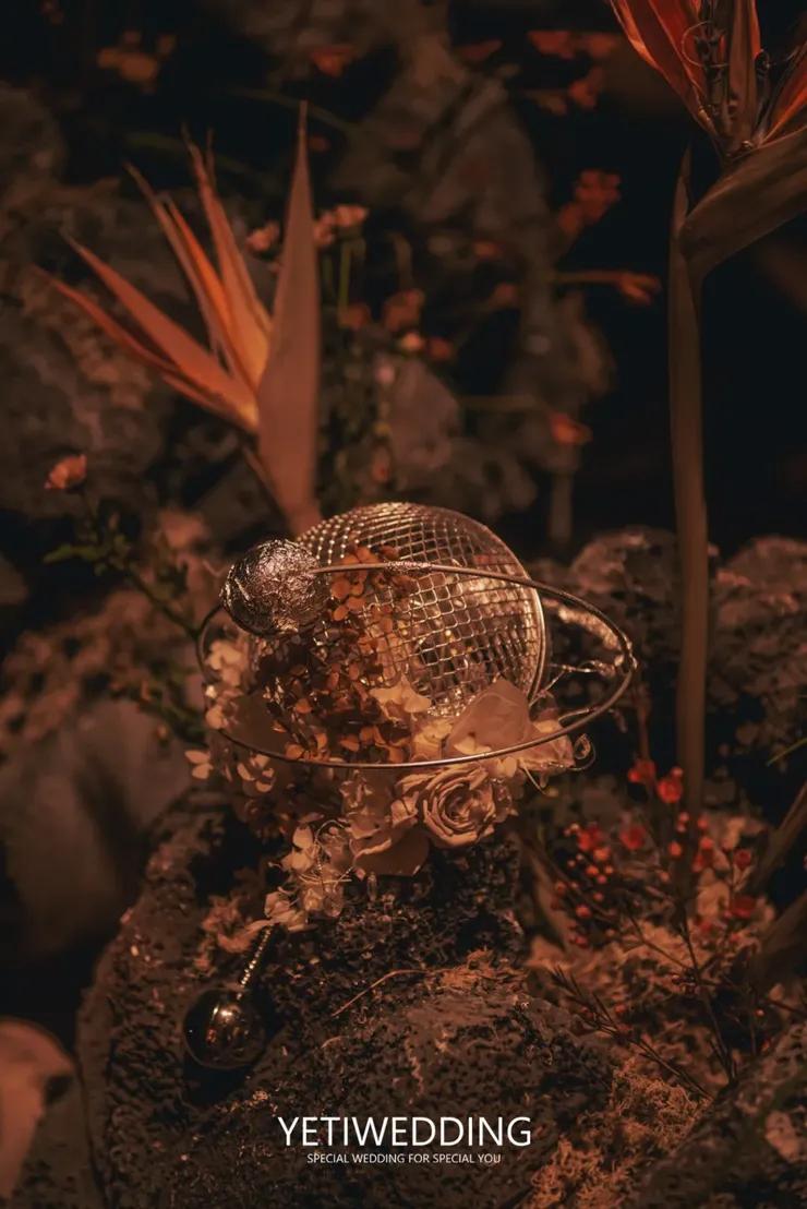 大型宇宙星空主题婚礼,一场神秘浪漫的星空主题婚礼