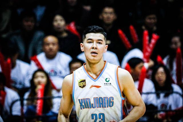 阿不都国家队致命三分全场,阿不都三分首开纪录