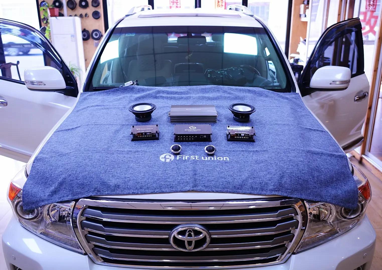 想听畅快饱满的人声？来看丰田酷路泽改装的这套音响系统