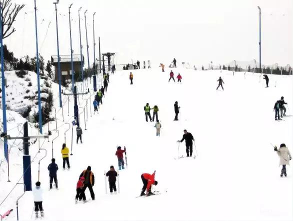 西安高新区哪里有室内滑雪场,西安白鹿仓和白鹿原滑雪场哪个好