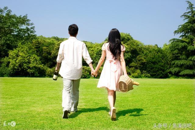 一人网上嗨聊，一人独自抓狂，他终于忍不住了，咋办？