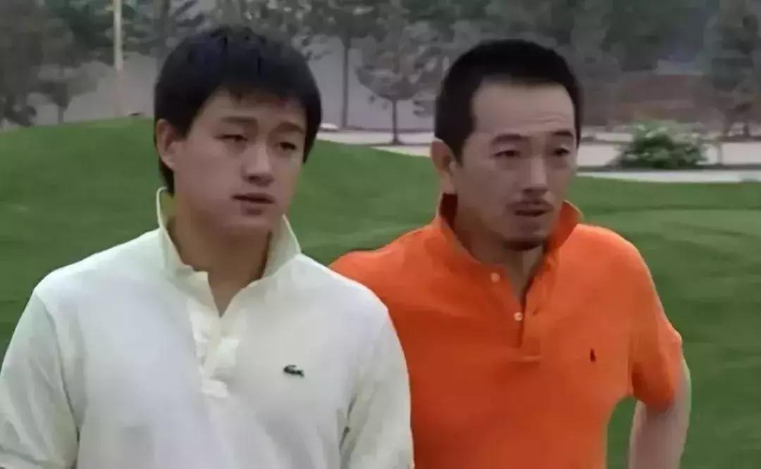 lacostepolo衫哪个颜色好,lacostepolo衫穿搭