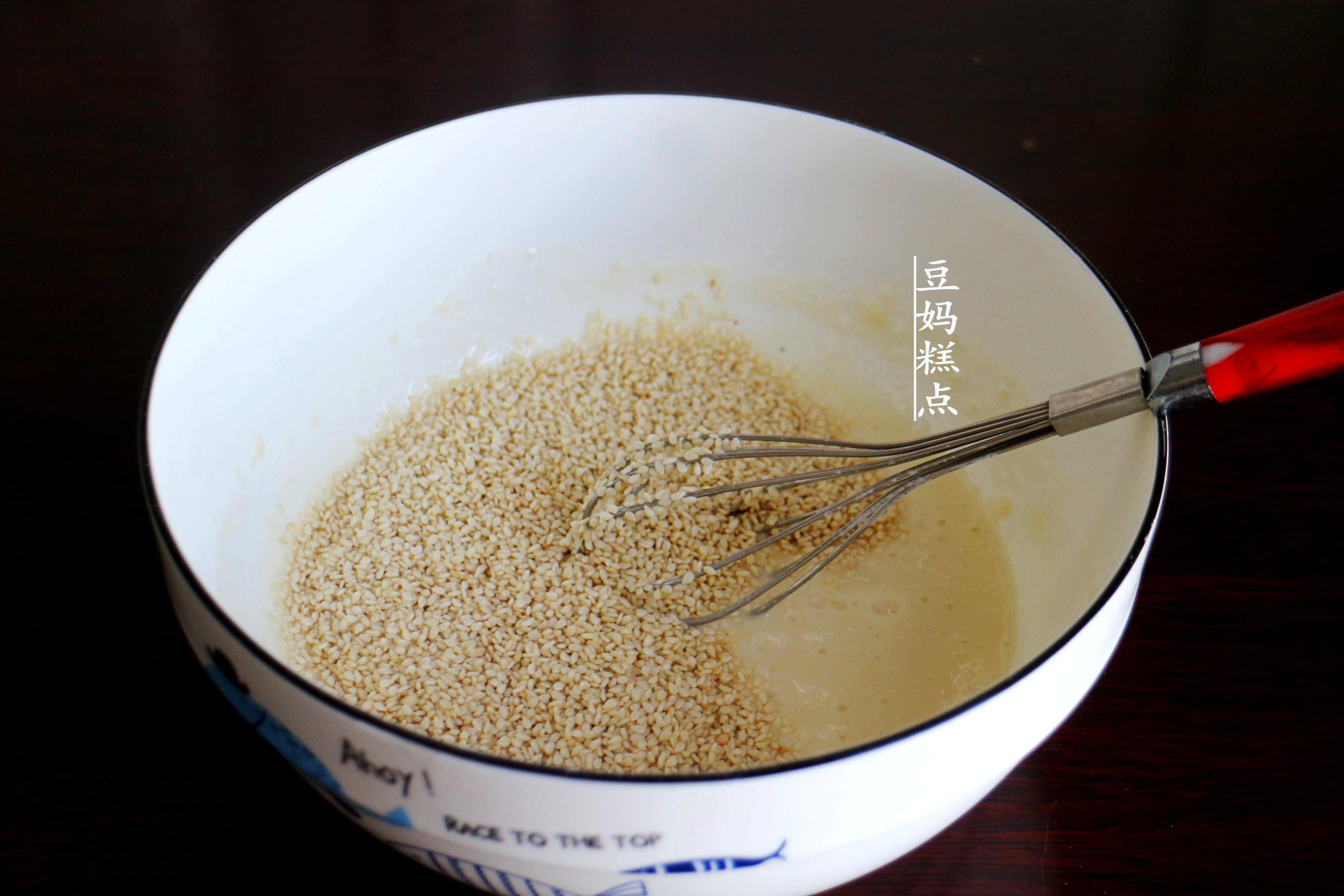 怎么在家做简单的芝麻薄饼,芝麻面糊饼怎么做