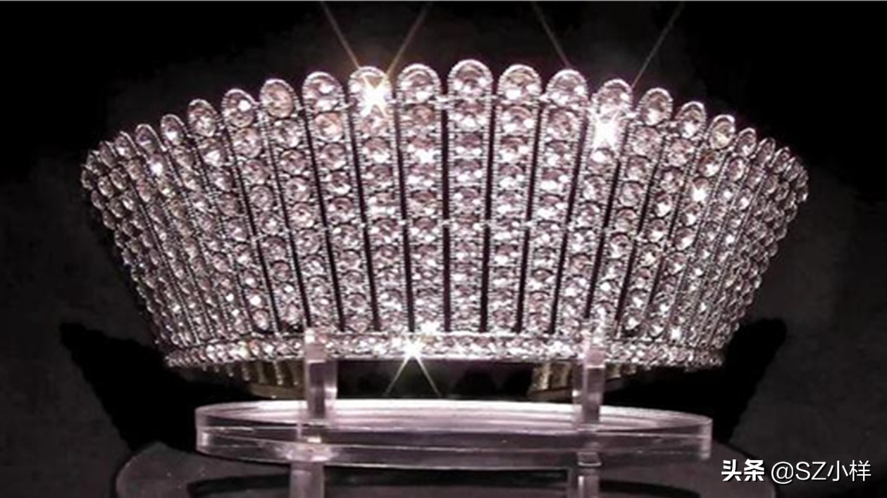 英国女王多奢侈,英国女王佩戴珠宝来源图
