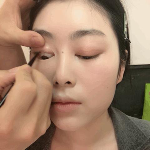 从零开始学化妆淡妆无美颜,从零开始学化妆新手简单基本妆容