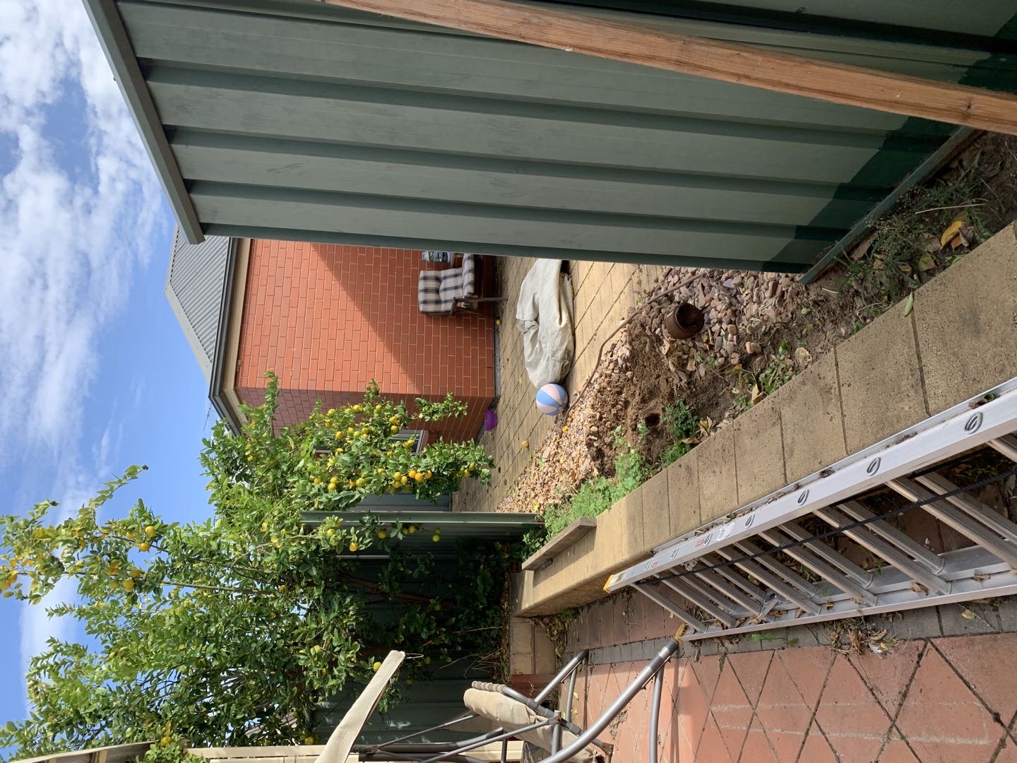 澳洲水管工人工资多少钱 (澳洲建筑工每小时多少钱)