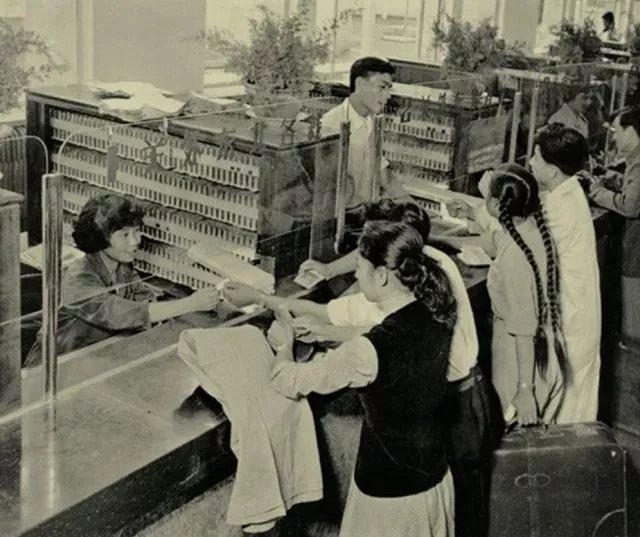 珍贵影像！这里的第一张火车票被毛主席买走