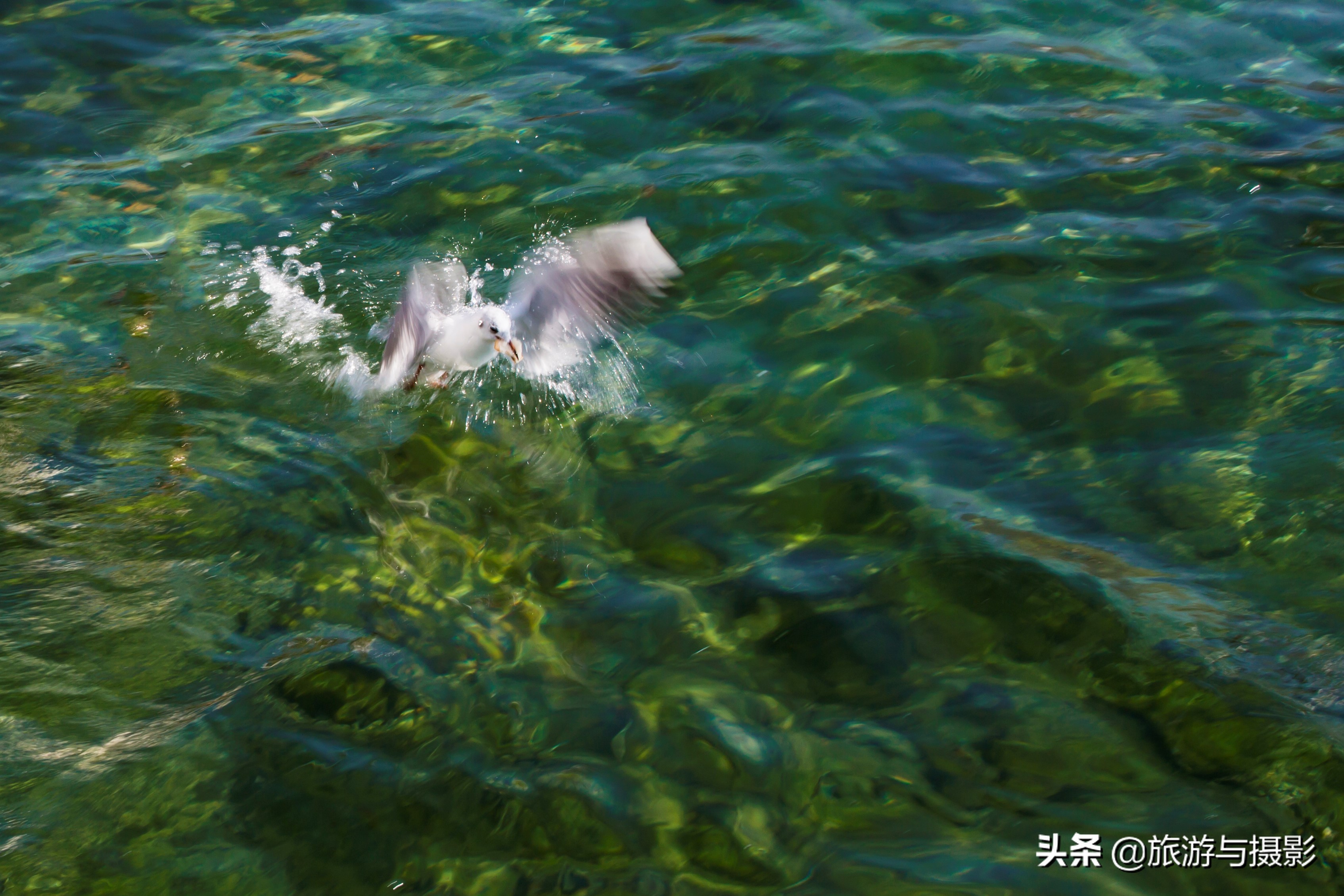 5万多人口的古城：安守一个“淡水海”，尽享一片“深邃蓝”