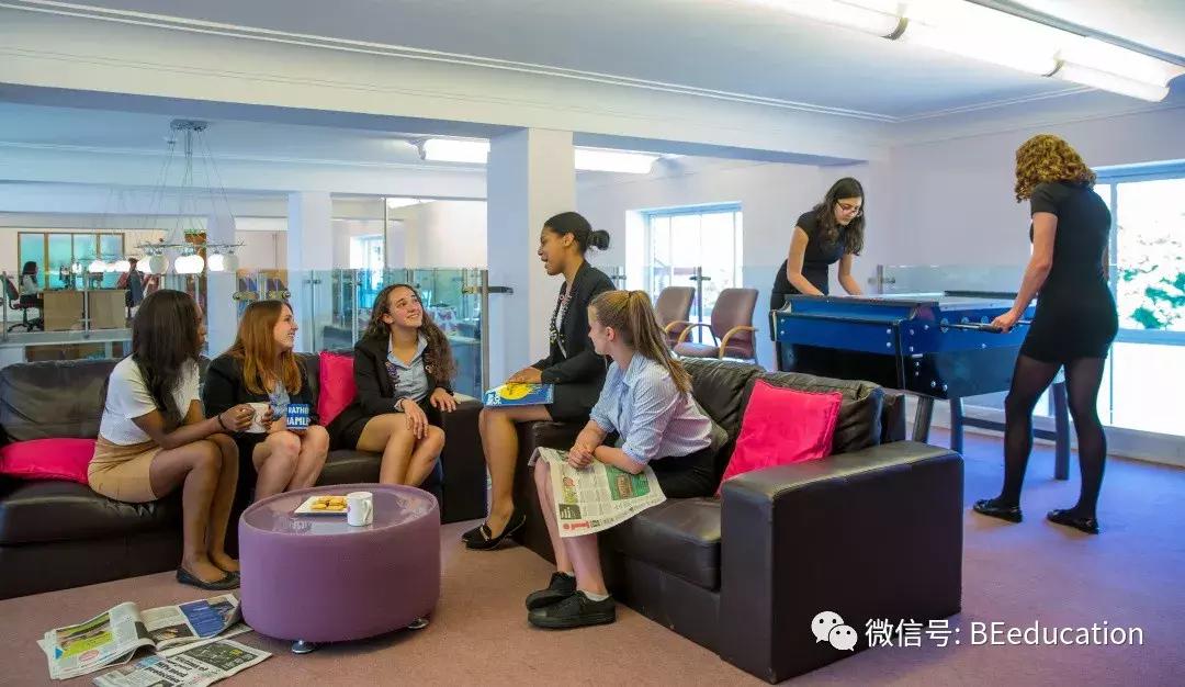 陪读还是全寄宿？“孩子还小”也许是家长对孩子最大的误解