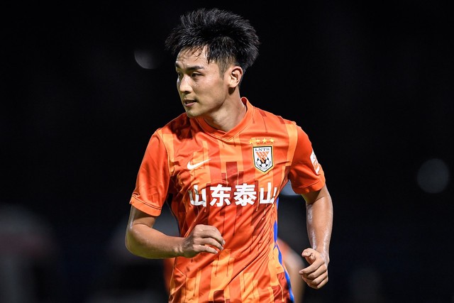 蒿俊闵十年,山东鲁能蒿俊闵退役